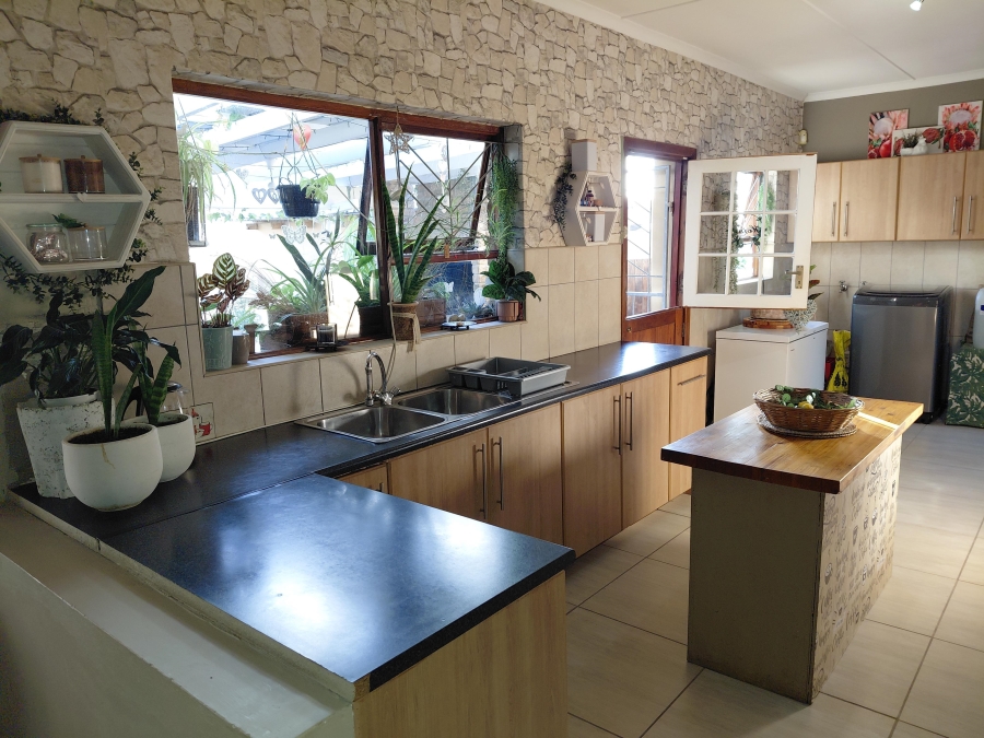 3 Bedroom Property for Sale in Strelitzia Park Eastern Cape